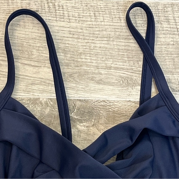 Athleta Size 36B/C 36 B C Dress Blue Twister Bikini Swimsuit Top #964874 - Picture 2 of 10